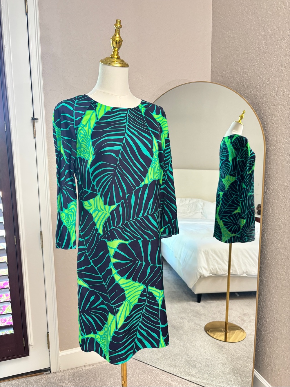 Lilly Pulitzer Navy & Neon Green Long Sleeve Shift Dress, 2